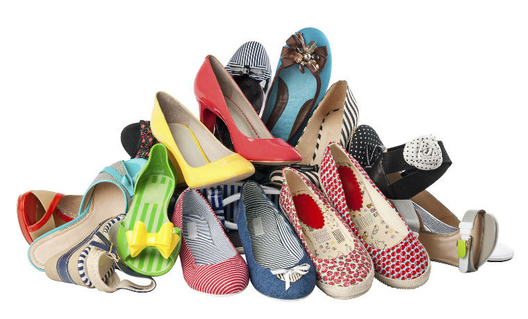 Berg aus Schuhen