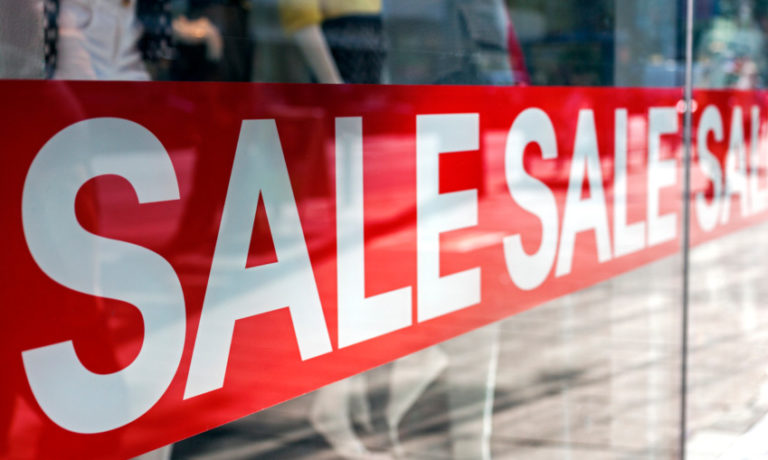 Sale Banner am Schaufenster
